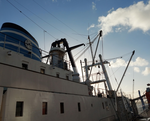 Das Deck der MS Stubnitz (Foto: Babette Burgdorf)