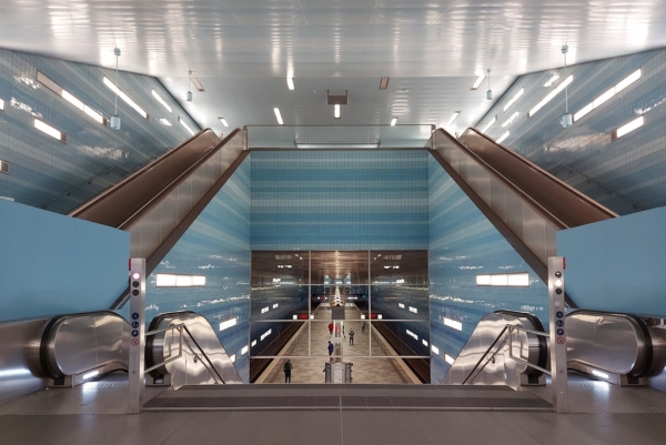 Inszenierte Bahnhaltestellen Hafencity