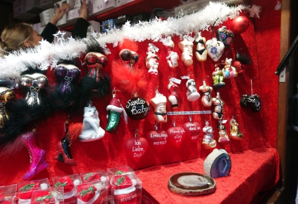 Frivoler Christbaumschmuck