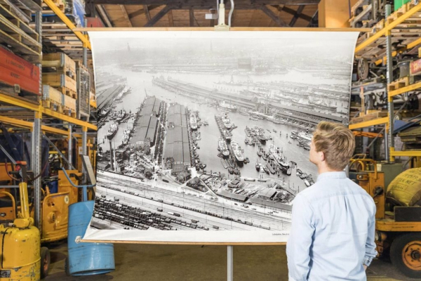 Historische Luftaufnahme der 50er Strecke im Schaudepot des Deutschen Hafenmuseums.