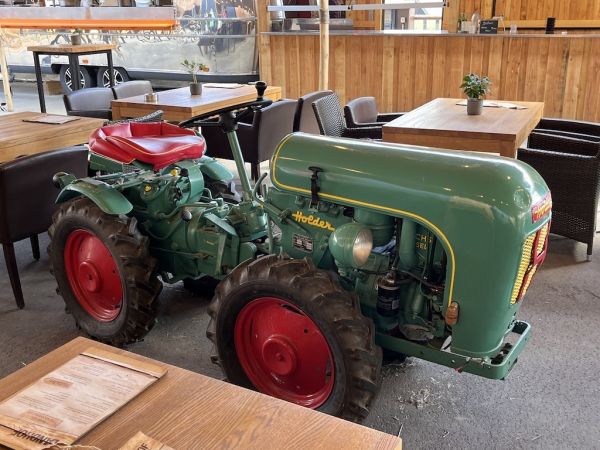 Landhof zum Dorfkrug - Traktor