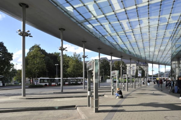 Abfahrtsbereiche am ZOB Hamburg