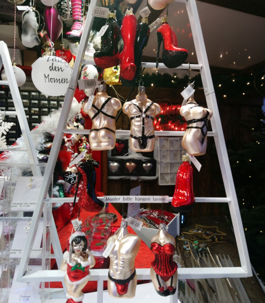 Sexy Weihnachtsbaumkugeln.