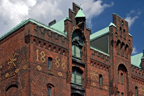 Speicherstadtmuseum von außen_Elbe & Flut, Thomas Hampel