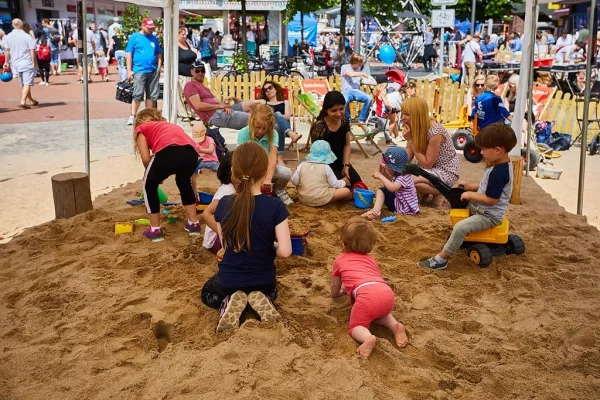 Auch den Kleinen haben auf dem Tibargfest ihren Spaß