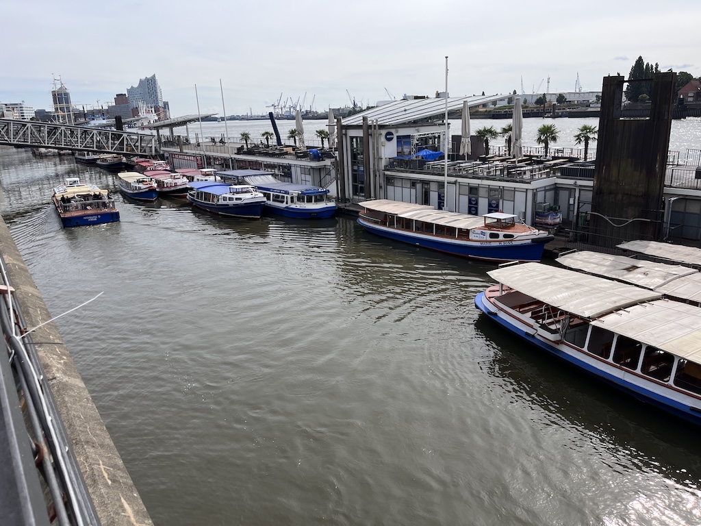 Hafenrundfahrten von den Landungsbrücken