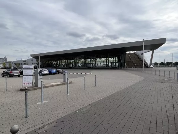Hamburg Cruise Center Altona