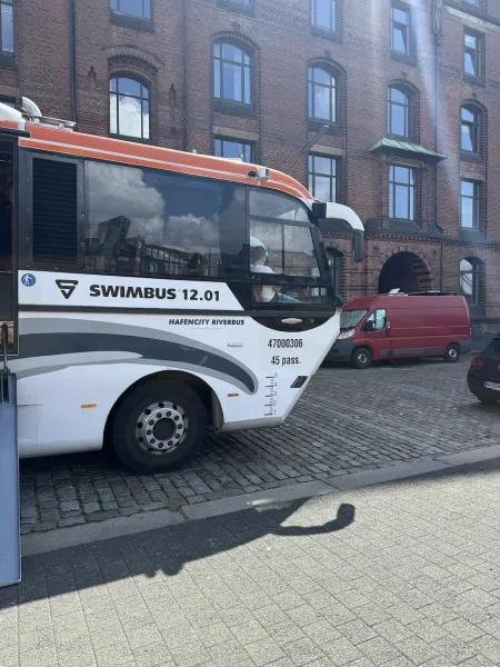 Hafencity Riverbus – Amphibische Stadtkreuzfahrt in Hamburg